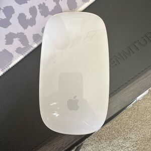 Apple Magic Mouse 2